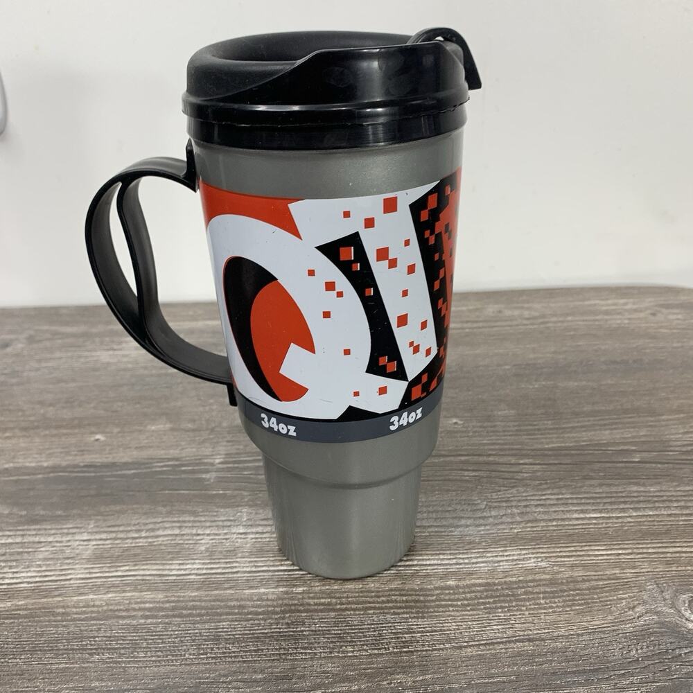 QT QuikTrip 34 oz Insulated Thermo-Serv Travel Cup Mug Made In USA Refillable